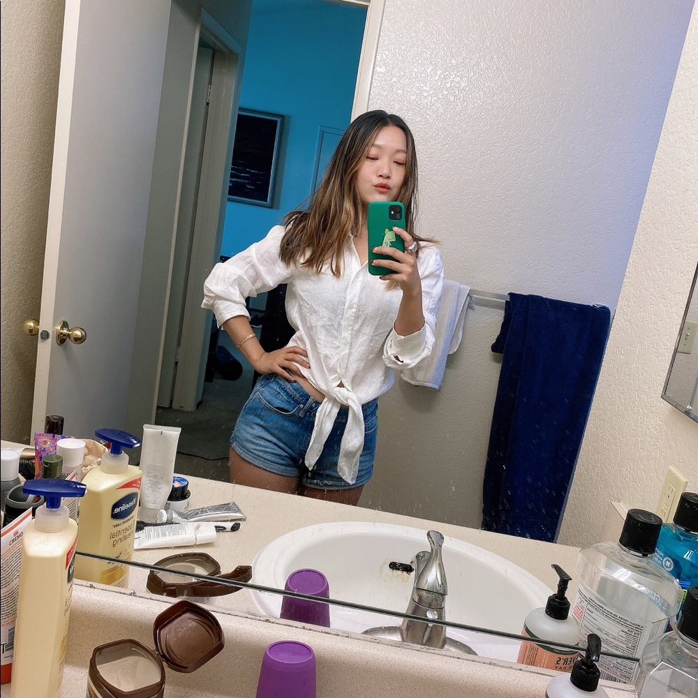 This super cute white shirt!